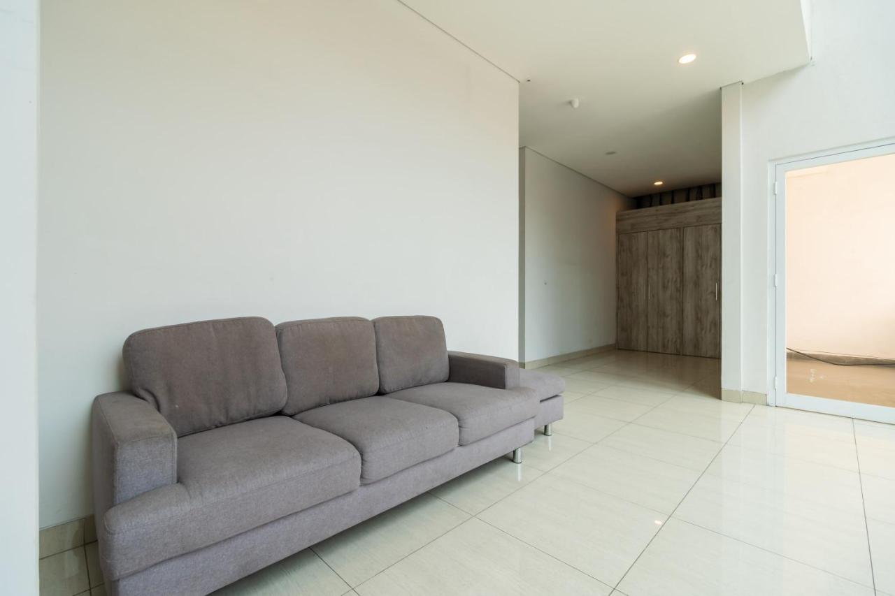Urbanview Hotel Casa Kota Mangga Besar Jakarta Luaran gambar